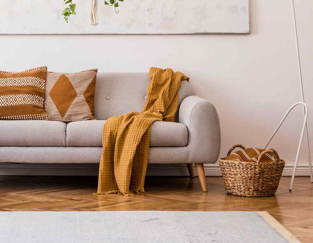 https://doublecrowncleaning.com/wp-content/uploads/2025/07/home_02_image_01.jpg